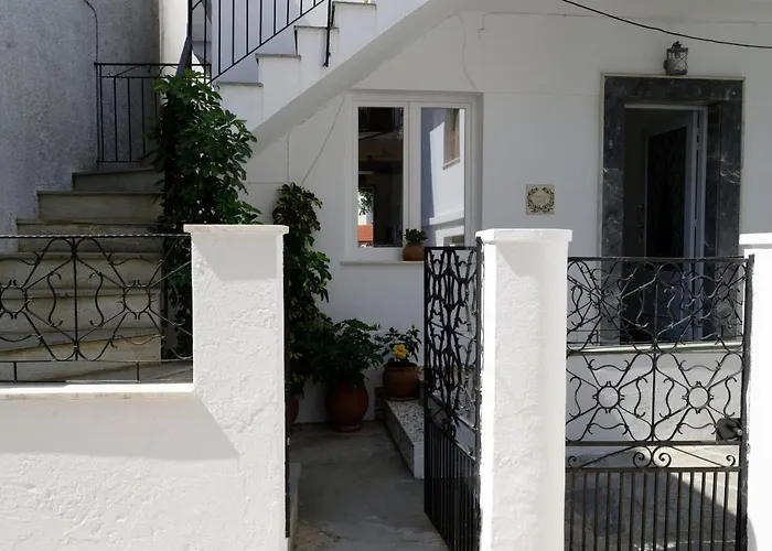 Sinioritsa's House Апартаменты Скопелос