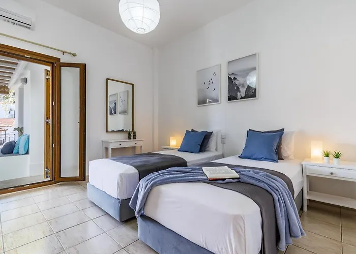 Апартаменты Sinioritsa's House *